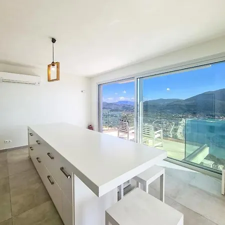 Koru Lefkada וילה ואסיליקי