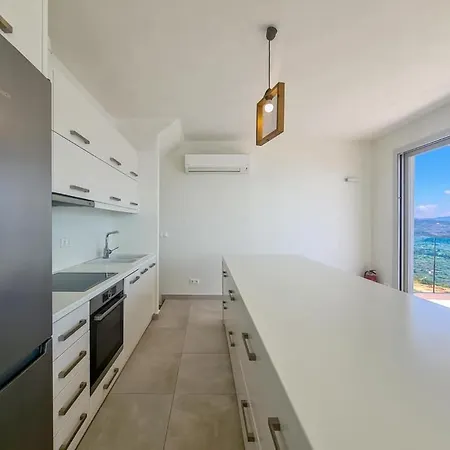 Koru Lefkada * Vasiliki (Lefkada)